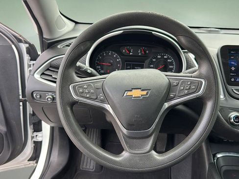 Used 2023 Chevrolet Malibu LT FWD image 14