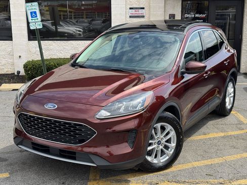 Used 2021 Ford Escape SE w/ Cold Weather Package FWD image 5