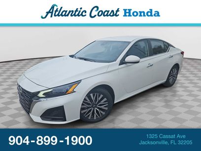 Used 2023 Nissan Altima 2.5 SV