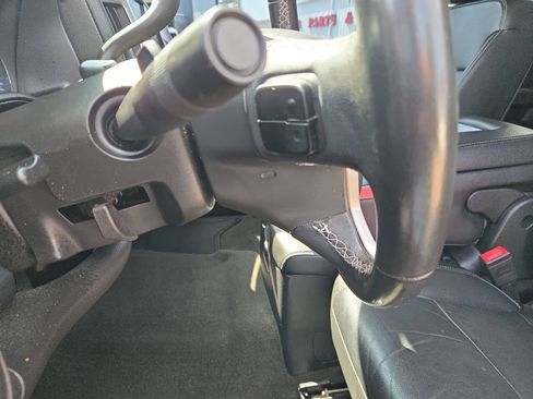 Used 2017 GMC Sierra 2500 SLE w/ SLE Fleet Preferred Package AWD/4WD image 17