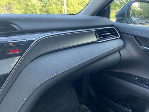 Used 2019 Toyota Camry SE w/ Convenience Package image 51