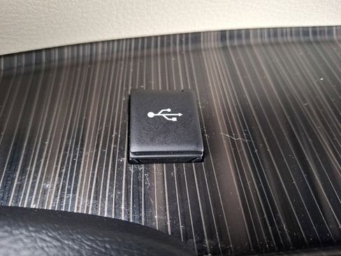 Used 2021 Toyota Sienna Platinum image 21