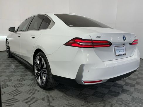 Certified 2024 BMW i5 eDrive40i w/ Premium Package image 6