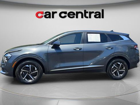 Used 2023 Kia Sportage LX AWD/4WD image 2