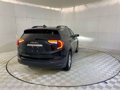 Used 2023 GMC Terrain SLE w/ Driver Convenience Package FWD image 17