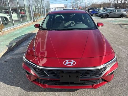 Certified 2024 Hyundai Elantra SEL image 3