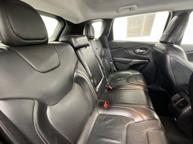 Used 2020 Jeep Cherokee Limited AWD/4WD image 13