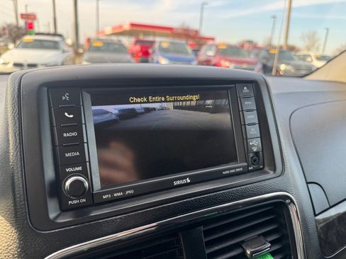 Used 2011 Dodge Grand Caravan Crew w/ Driver Convenience Group image 29