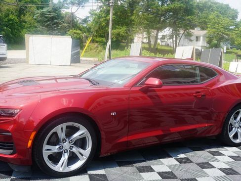 Used 2022 Chevrolet Camaro SS RWD image 12