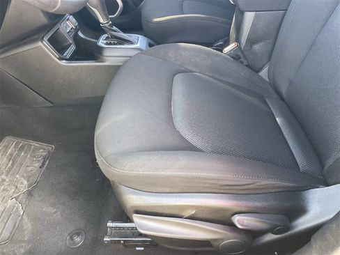 Used 2021 Jeep Renegade Sport image 19