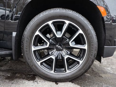 Used 2022 Chevrolet Tahoe RST w/ Luxury Package image 12