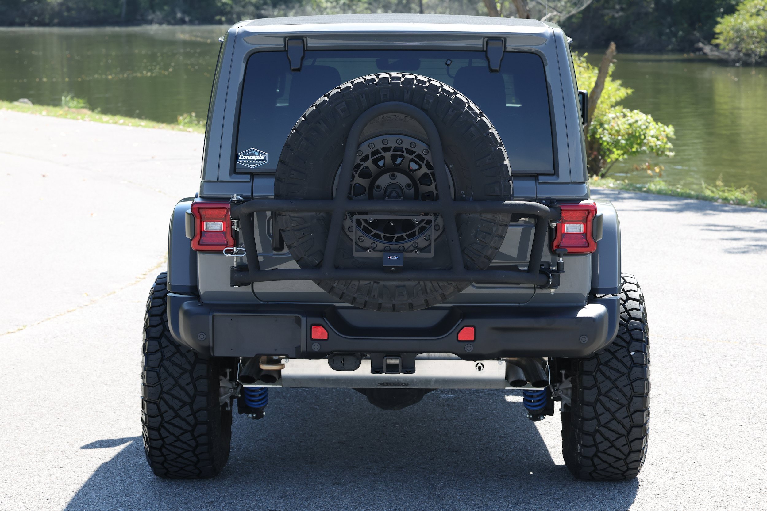Used 2023 Jeep Wrangler Unlimited Rubicon 392 w/ Trailer Tow Package AWD/4WD image 6