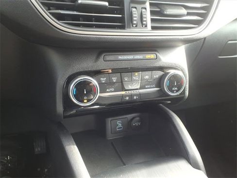 Used 2022 Ford Escape SE w/ Convenience Package image 18