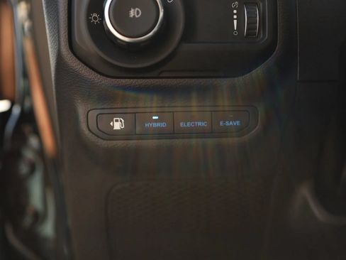 Used 2023 Jeep Wrangler Unlimited Sahara w/ Cold Weather Group AWD/4WD image 20