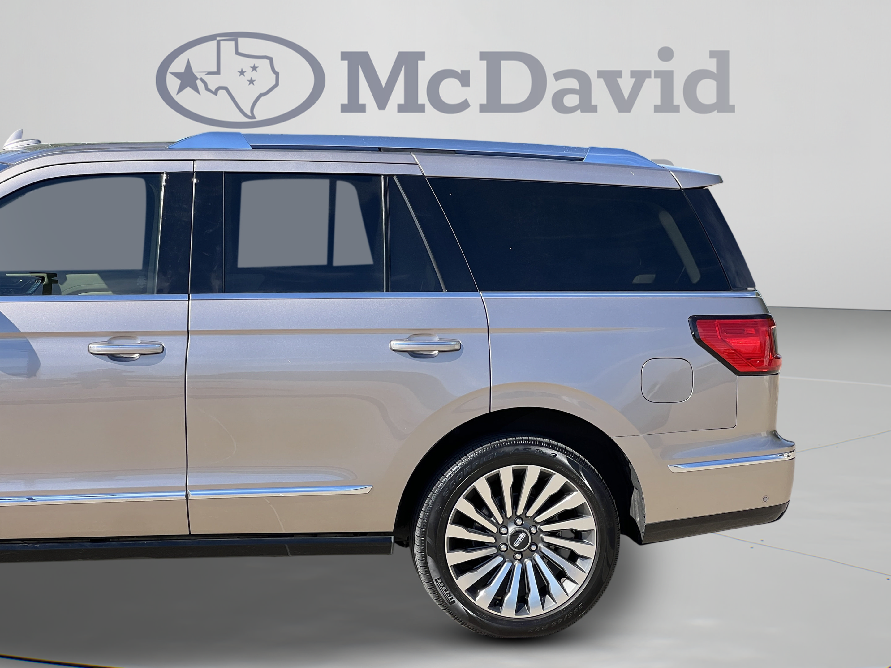 Used 2020 Lincoln Navigator Reserve w/ Luxury Package RWD image 10