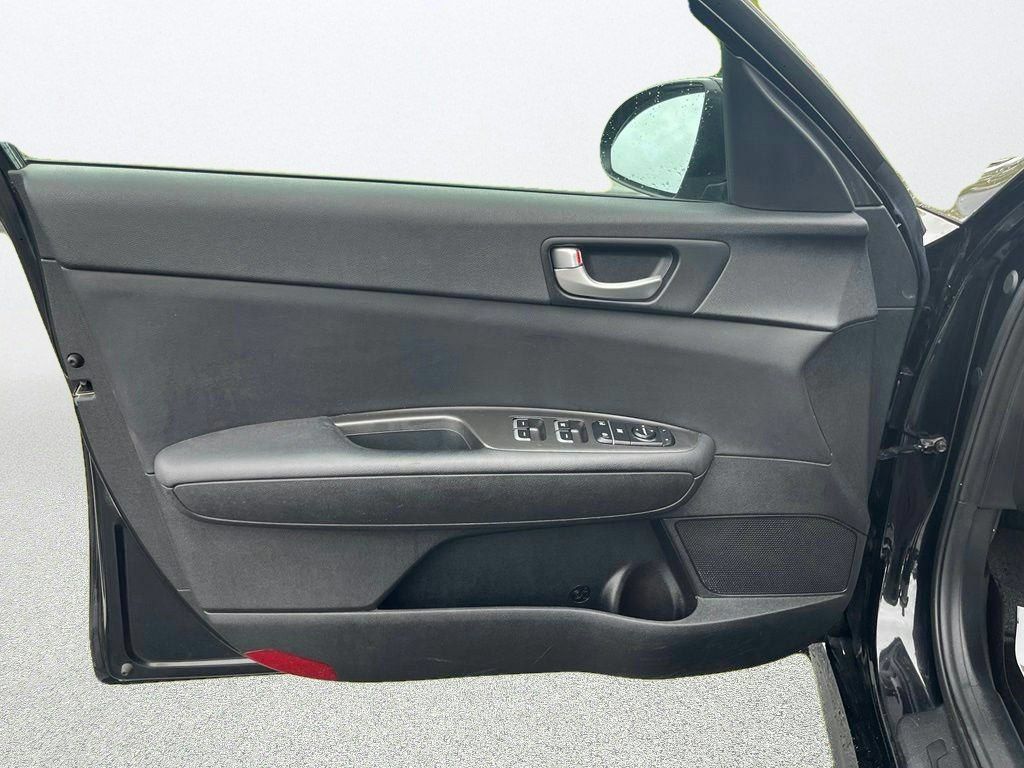 Used 2017 Kia Optima LX FWD image 9