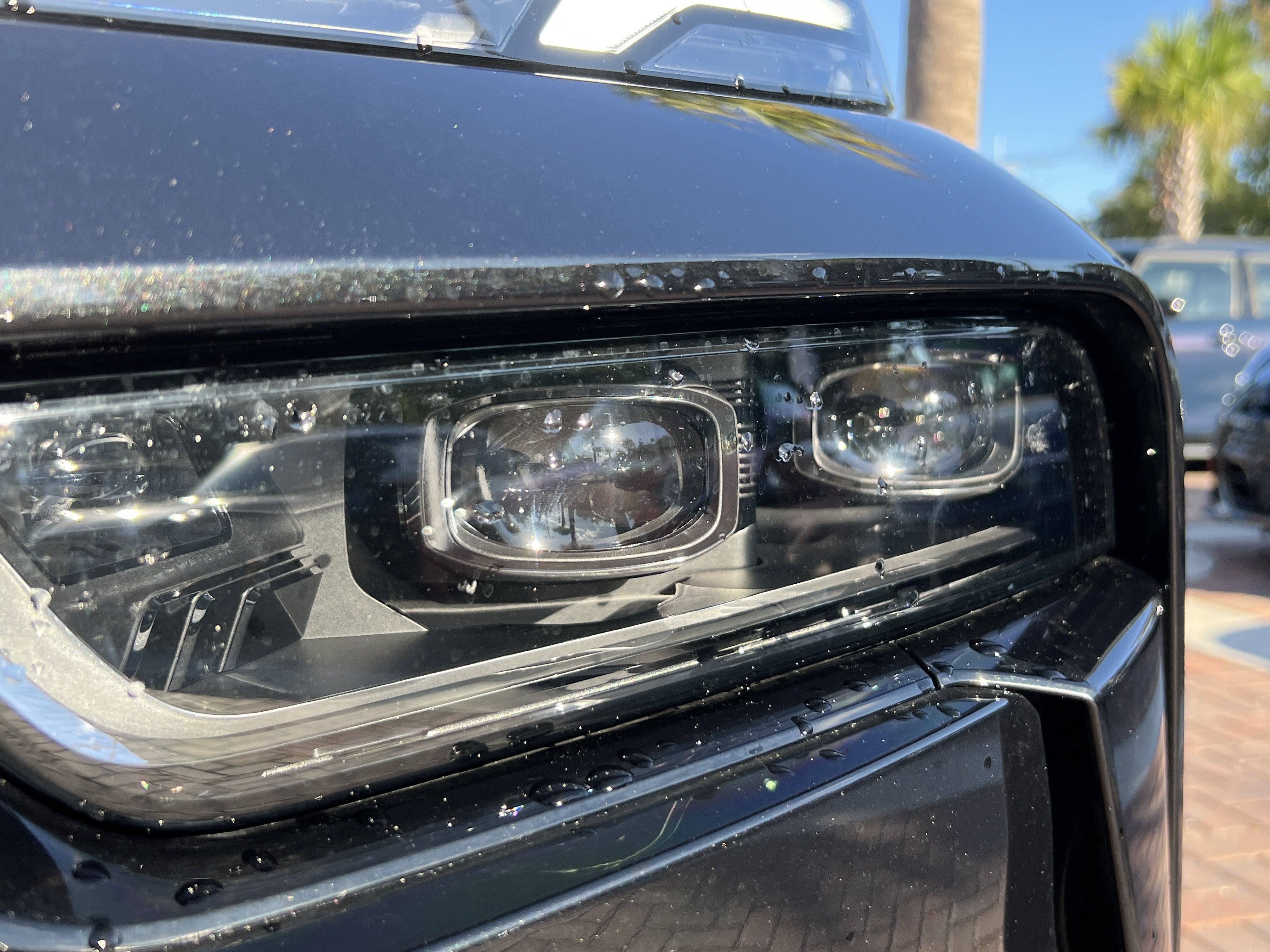 Certified 2026 BMW X7 xDrive40i w/ Executive Package AWD/4WD image 6