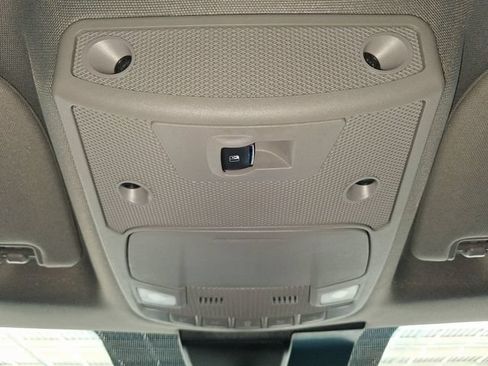 Used 2019 Ford F150 Lariat w/ Equipment Group 502A Luxury AWD/4WD image 8