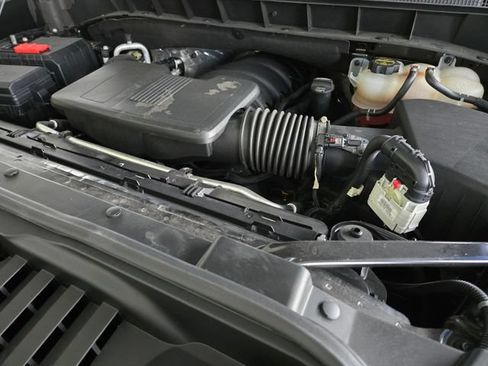 Used 2025 Chevrolet Silverado 1500 LT AWD/4WD image 27