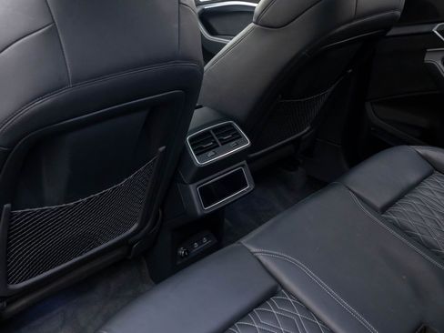 Used 2022 Audi e-tron S Prestige w/ Prestige Package image 19