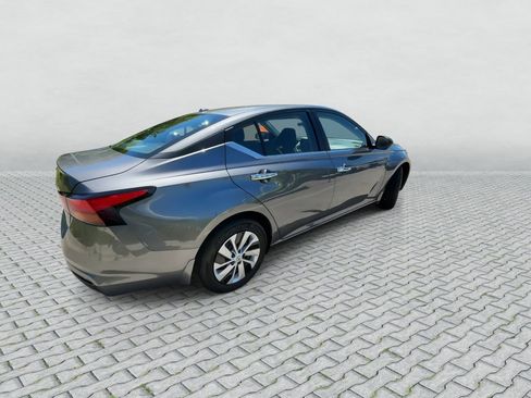 Certified 2025 Nissan Altima 2.5 S FWD image 8