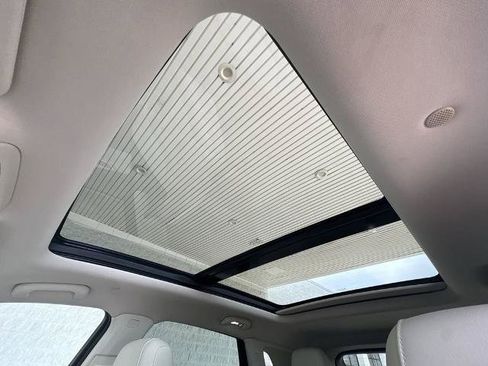 Certified 2021 Cadillac XT5 Premium Luxury FWD image 19