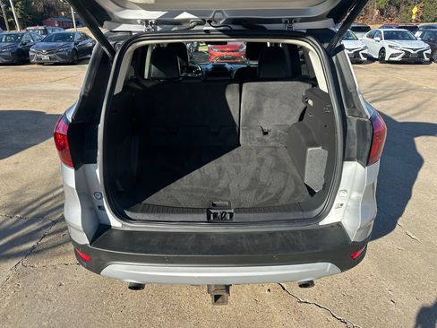 Used 2019 Ford Escape Titanium image 24