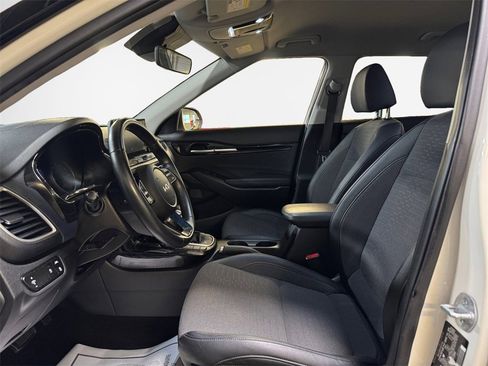 Certified 2023 Kia Seltos S image 12