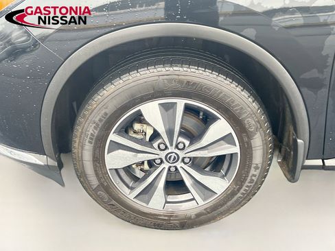Used 2023 Nissan Murano SV image 36