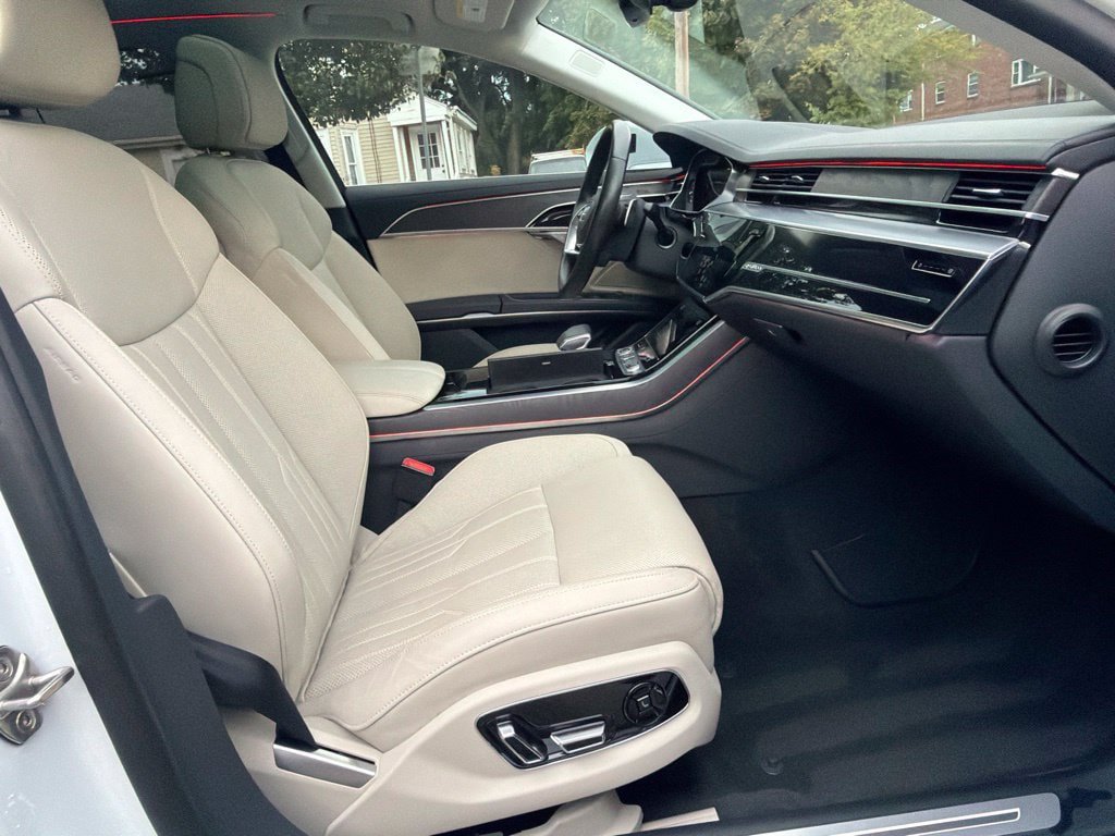 Used 2023 Audi A8 L 3.0T AWD/4WD image 30