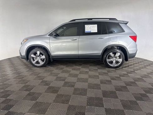 Certified 2019 Honda Passport Touring image 6