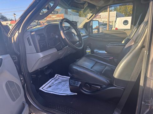 Used 2005 Ford F250 XL image 13
