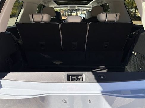 New 2025 Lincoln Navigator Reserve image 25