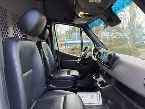 Used 2020 Mercedes-Benz Sprinter 3500 image 20