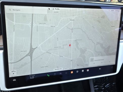 Used 2023 Tesla Model S Standard Range image 18