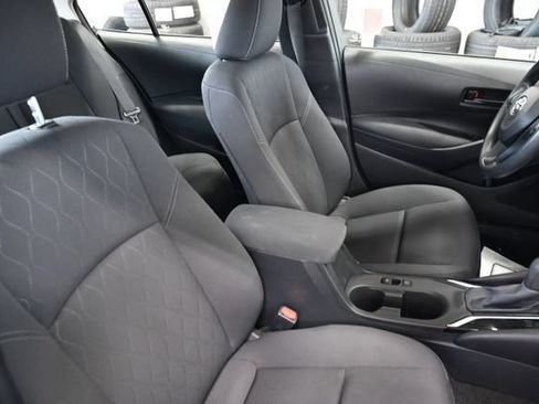 Used 2023 Toyota Corolla LE FWD image 9