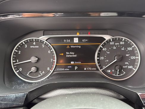 Certified 2024 Nissan Pathfinder SL image 8