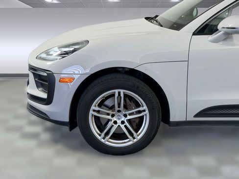 Used 2022 Porsche Macan AWD/4WD image 11