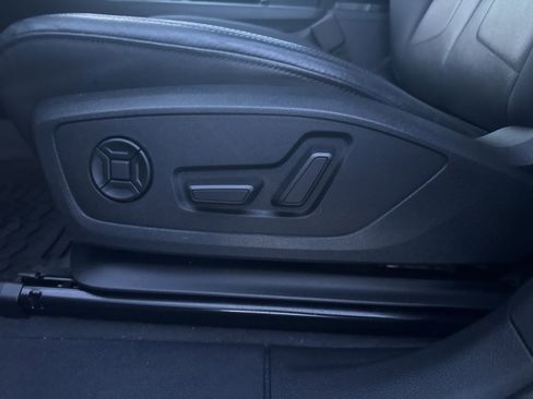 Used 2023 Audi Q3 2.0T Premium image 23