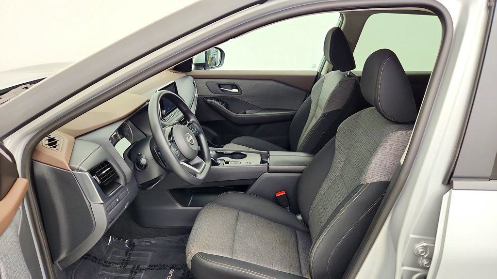 Used 2023 Nissan Rogue SV FWD image 19