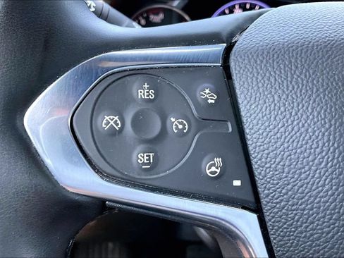 Used 2023 Chevrolet Traverse High Country FWD image 17