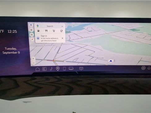 Used 2025 Cadillac Escalade Sport Platinum w/ LPO, ONYX Package image 23