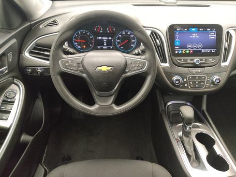 Used 2021 Chevrolet Malibu LT FWD image 22