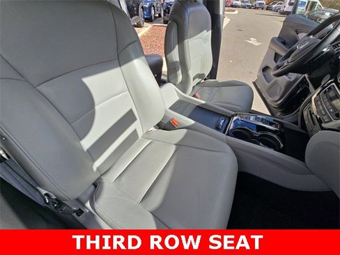 Used 2019 Honda Pilot Touring image 10