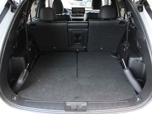 Used 2025 Mitsubishi Outlander SE AWD/4WD image 8