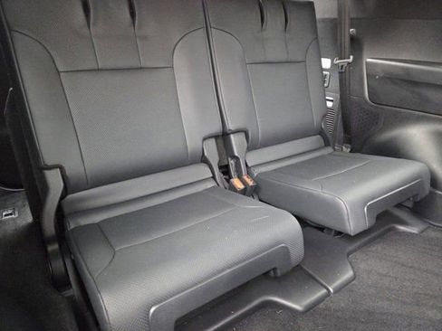 Used 2023 Lexus LX 600 F Sport image 32