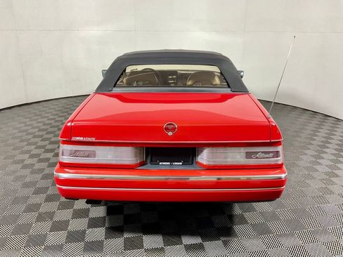 Used 1988 Cadillac Allante FWD image 11