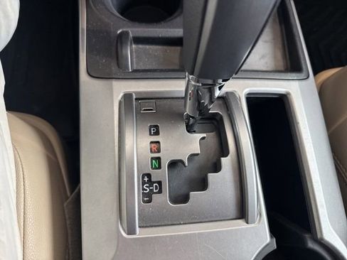 Used 2014 Toyota 4Runner SR5 Premium image 18