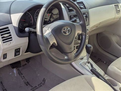 Used 2012 Toyota Corolla LE image 7