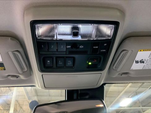 Used 2022 Toyota 4Runner Limited AWD/4WD image 34